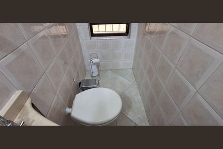 Casa à venda com 174m², 3 quartos e 2 vagasLavabo 