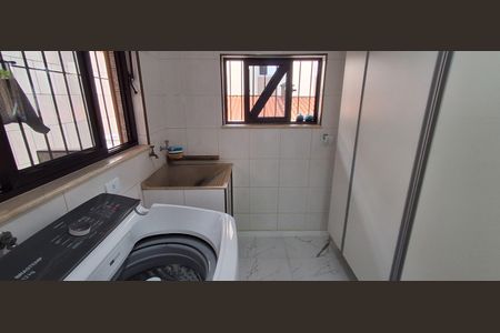 Casa à venda com 174m², 3 quartos e 2 vagasÁrea de Serviço 