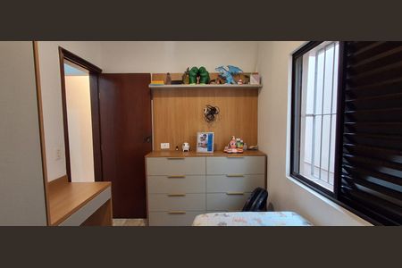 Casa à venda com 174m², 3 quartos e 2 vagasQuarto 2