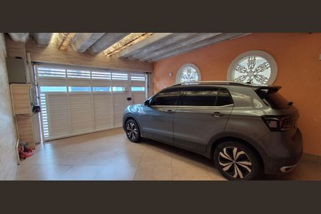 Casa à venda com 174m², 3 quartos e 2 vagas Casa à venda com 174m², 3 quartos e 2 vagasGaragem