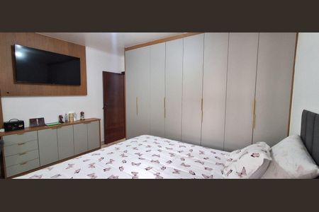 Casa à venda com 174m², 3 quartos e 2 vagas Casa à venda com 174m², 3 quartos e 2 vagasSuíte