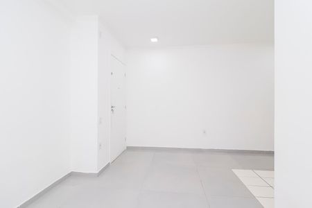 Sala de apartamento para alugar com 2 quartos, 40m² em Jardim Helian, São Paulo