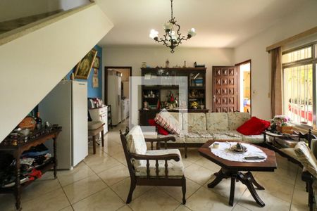 Casa à venda com 3 quartos, 400m² em Santa Maria, São Caetano do Sul