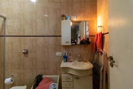 Casa à venda com 256m², 4 quartos e 2 vagasBanheiro da Suíte