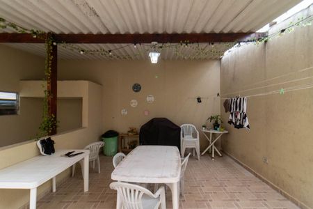 Casa à venda com 256m², 4 quartos e 2 vagasQuintal