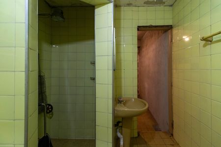 Casa à venda com 256m², 4 quartos e 2 vagasEdícula - Banheiro