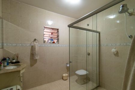 Casa à venda com 256m², 4 quartos e 2 vagasBanheiro