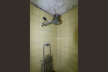 Casa à venda com 256m², 4 quartos e 2 vagasEdícula - Banheiro