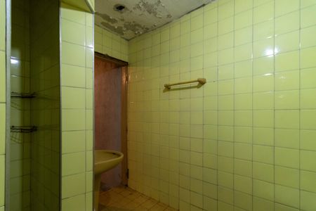 Casa à venda com 256m², 4 quartos e 2 vagasEdícula - Banheiro