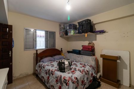 Casa à venda com 256m², 4 quartos e 2 vagasEdícula - Quarto