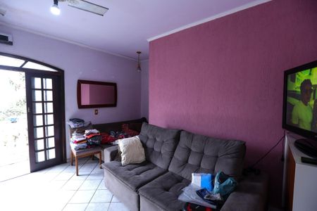 Sala de casa para alugar com 4 quartos, 270m² em Vila Palmeiras, São Paulo