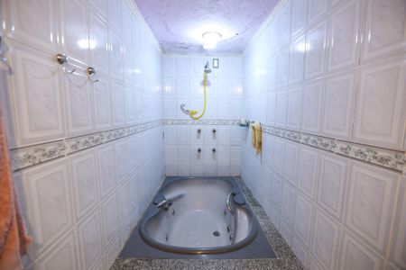 Casa à venda com 270m², 4 quartos e 3 vagasBanheiro do Quarto 2