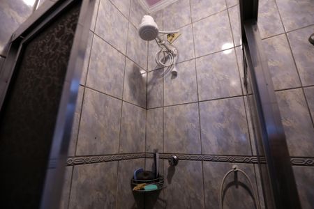 Casa à venda com 270m², 4 quartos e 3 vagasBanheiro do Quarto 1