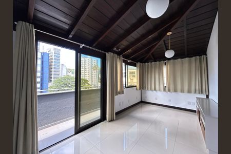 Apartamento para alugar com 102m², 1 quarto e sem vagaSala