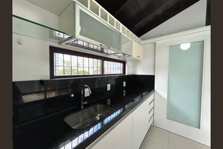 Apartamento para alugar com 102m², 1 quarto e sem vagaCozinha 