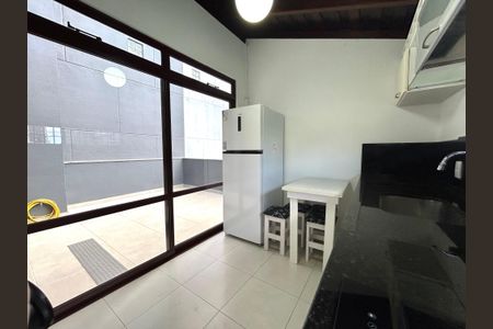 Apartamento para alugar com 102m², 1 quarto e sem vagaCozinha 