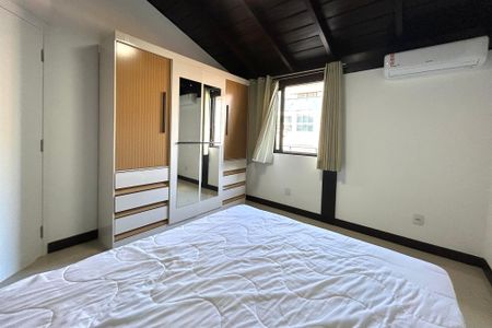 Quarto de apartamento para alugar com 1 quarto, 102m² em Centro, Florianópolis