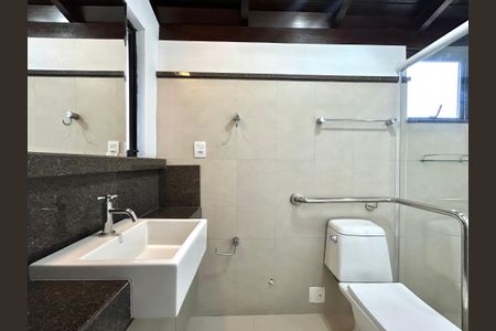 Apartamento para alugar com 102m², 1 quarto e sem vagaBanheiro 