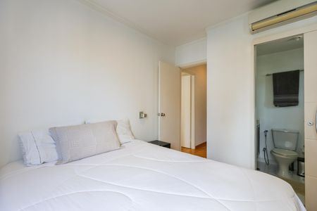 Apartamento à venda com 75m², 2 quartos e 2 vagas Apartamento à venda com 75m², 2 quartos e 2 vagasSuíte