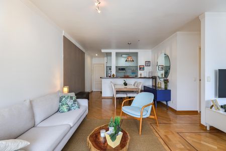 Apartamento à venda com 75m², 2 quartos e 2 vagas Apartamento à venda com 75m², 2 quartos e 2 vagasSala