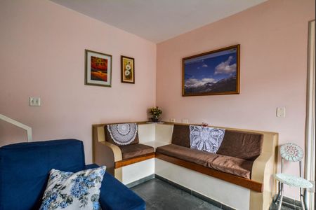 Casa à venda com 100m², 2 quartos e 1 vagaSala