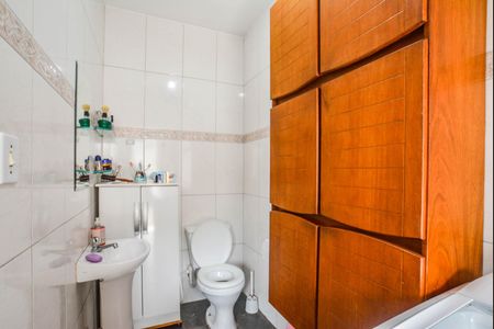 Casa à venda com 100m², 2 quartos e 1 vagaÁrea de Serviço