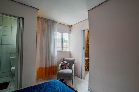 Casa à venda com 100m², 2 quartos e 1 vagaQuarto Suíte