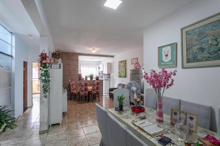 Apartamento para alugar com 220m², 3 quartos e sem vagaCopa