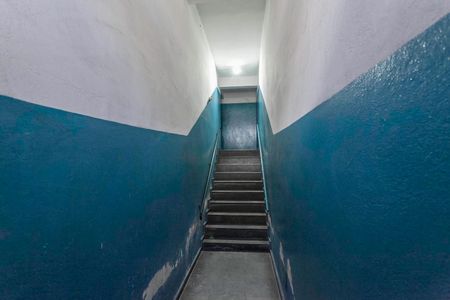 Apartamento para alugar com 220m², 3 quartos e sem vagaEscada