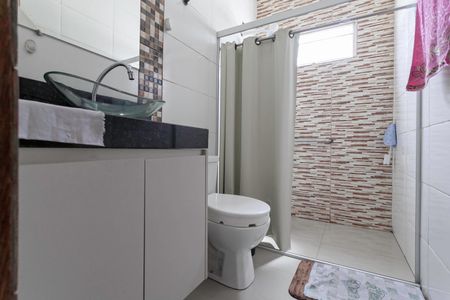 Apartamento para alugar com 220m², 3 quartos e sem vagaBanheiro social 