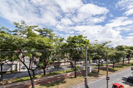 Apartamento para alugar com 220m², 3 quartos e sem vagaTerraço - Vista