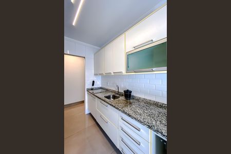 Apartamento à venda com 82m², 3 quartos e 2 vagas Apartamento à venda com 82m², 3 quartos e 2 vagasCozinha