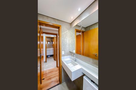 Apartamento à venda com 82m², 3 quartos e 2 vagas Apartamento à venda com 82m², 3 quartos e 2 vagasBanheiro social