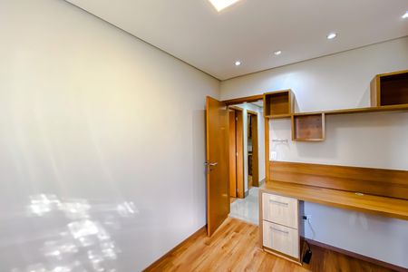 Apartamento à venda com 82m², 3 quartos e 2 vagas Apartamento à venda com 82m², 3 quartos e 2 vagasSuíte