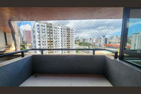Sala- varanda  de apartamento para alugar com 4 quartos, 268m² em Pituba, Salvador