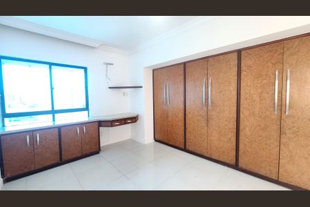 Apartamento para alugar com 268m², 4 quartos e 2 vagasSuíte 2