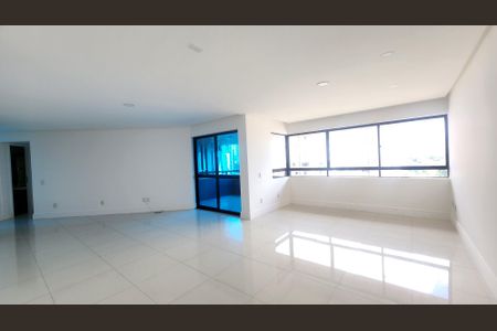 Sala  de apartamento para alugar com 4 quartos, 268m² em Pituba, Salvador