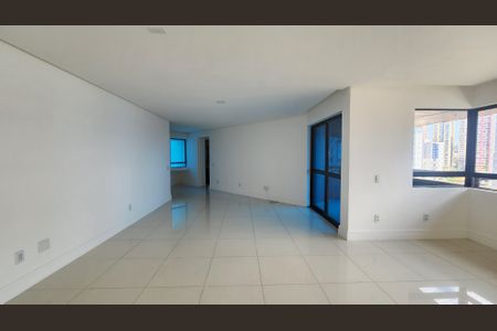 Sala  de apartamento para alugar com 4 quartos, 268m² em Pituba, Salvador