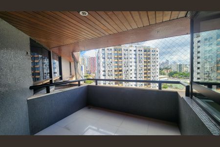 Sala- varanda  de apartamento para alugar com 4 quartos, 268m² em Pituba, Salvador