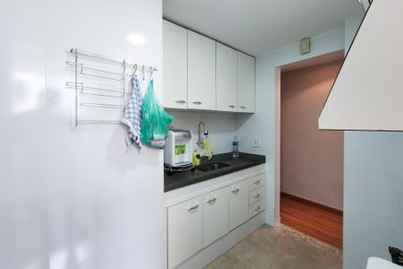 Apartamento à venda com 53m², 2 quartos e 2 vagasCozinha 