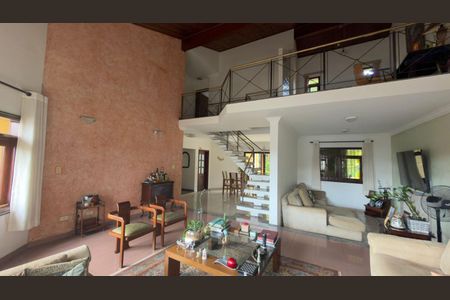 Casa à venda com 3 quartos, 380m² em Adalgisa, São Paulo