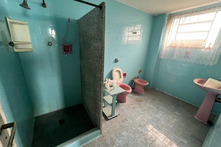 Casa para alugar com 700m², 5 quartos e 4 vagas Casa para alugar com 700m², 5 quartos e 4 vagasBanheiro 3