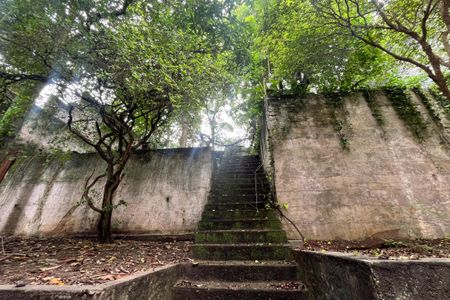 Casa para alugar com 700m², 5 quartos e 4 vagas Casa para alugar com 700m², 5 quartos e 4 vagasQuintal