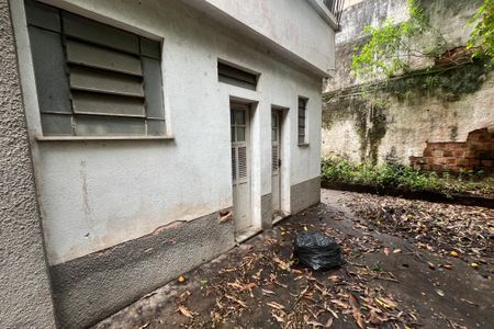 Casa para alugar com 700m², 5 quartos e 4 vagas Casa para alugar com 700m², 5 quartos e 4 vagasQuintal