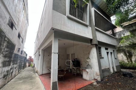 Casa para alugar com 700m², 5 quartos e 4 vagas Casa para alugar com 700m², 5 quartos e 4 vagasQuintal