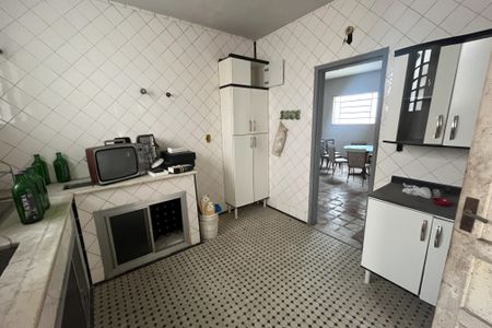 Casa para alugar com 700m², 5 quartos e 4 vagas Casa para alugar com 700m², 5 quartos e 4 vagasCozinha