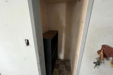 Casa para alugar com 700m², 5 quartos e 4 vagas Casa para alugar com 700m², 5 quartos e 4 vagasArmario 2