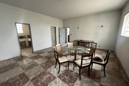 Casa para alugar com 700m², 5 quartos e 4 vagas Casa para alugar com 700m², 5 quartos e 4 vagasSala de Jantar