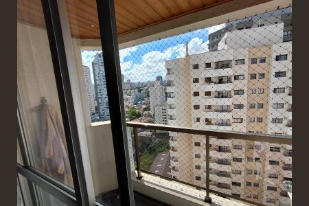 Apartamento à venda com 90m², 3 quartos e 2 vagasVaranda