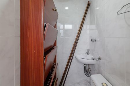 Apartamento para alugar com 71m², 2 quartos e 1 vaga Apartamento para alugar com 71m², 2 quartos e 1 vagaBanheiro de serviço